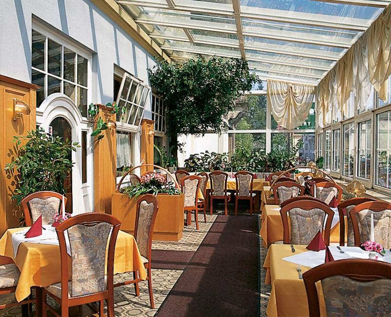 Hotel - Restaurant Kurhaus Klotzsche Δρέσδη Εξωτερικό φωτογραφία